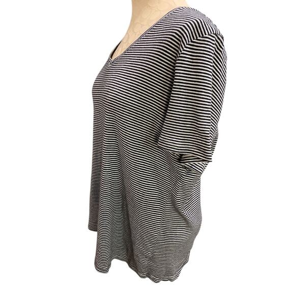 XL Talbots Tee Womens Navy Blue White Striped V-Neck Tshirt - Picture 3 of 6